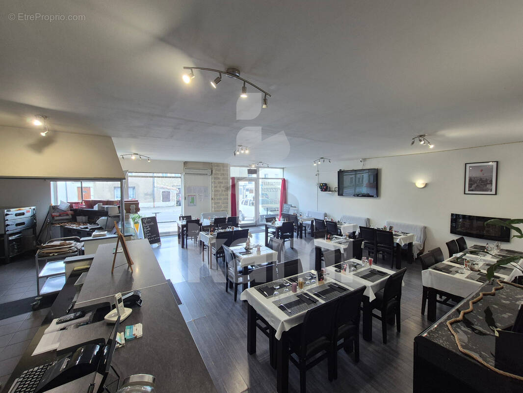 Commerce à LA COUCOURDE