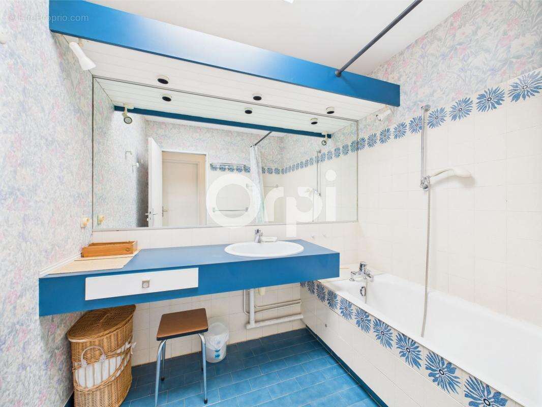 Appartement à MANDELIEU-LA-NAPOULE