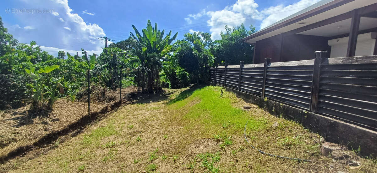 Maison à CAPESTERRE-BELLE-EAU