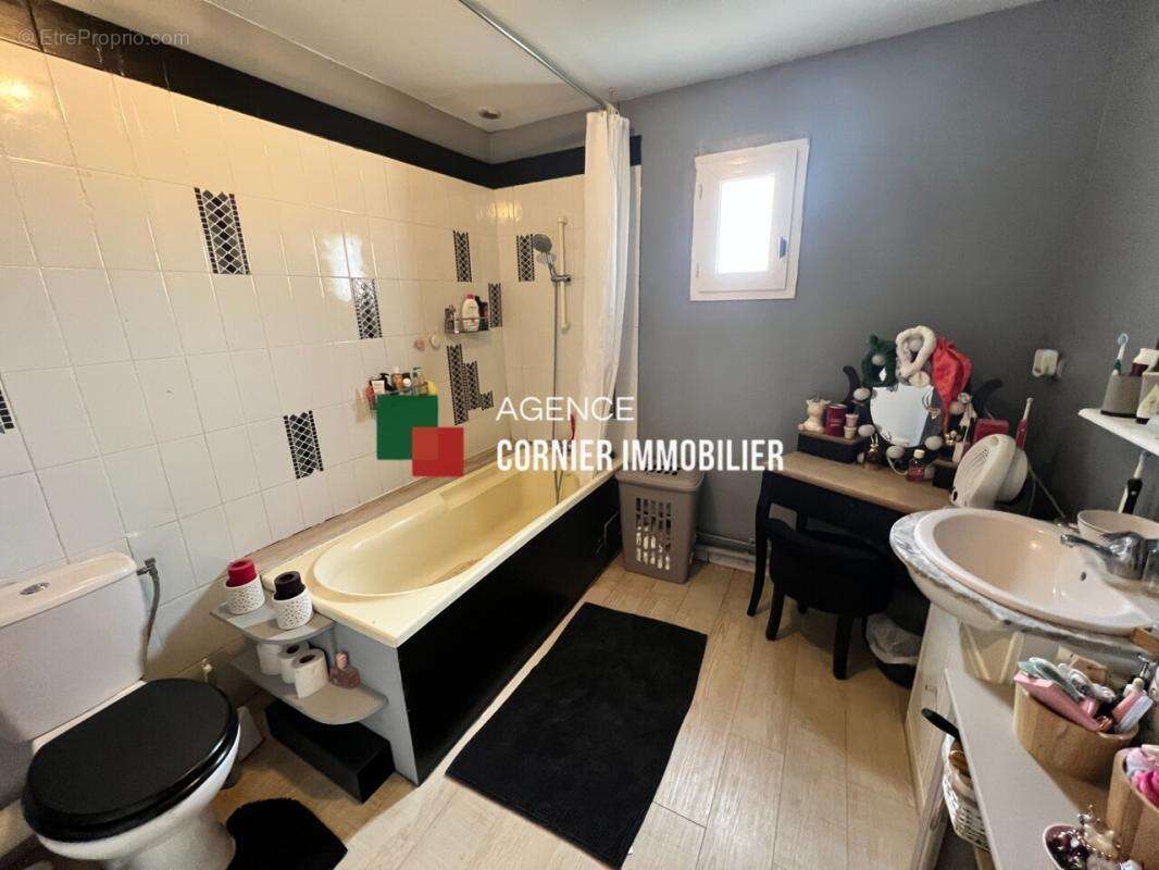 Maison à LA BOUEXIERE