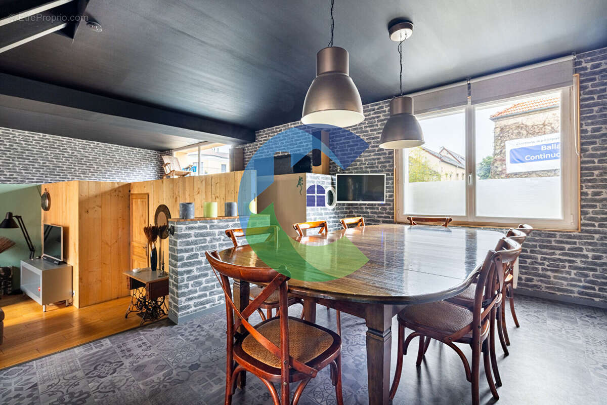 Maison à BALLAINVILLIERS