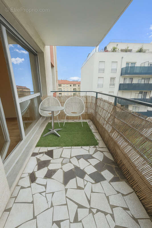 Appartement à SAINT-FONS