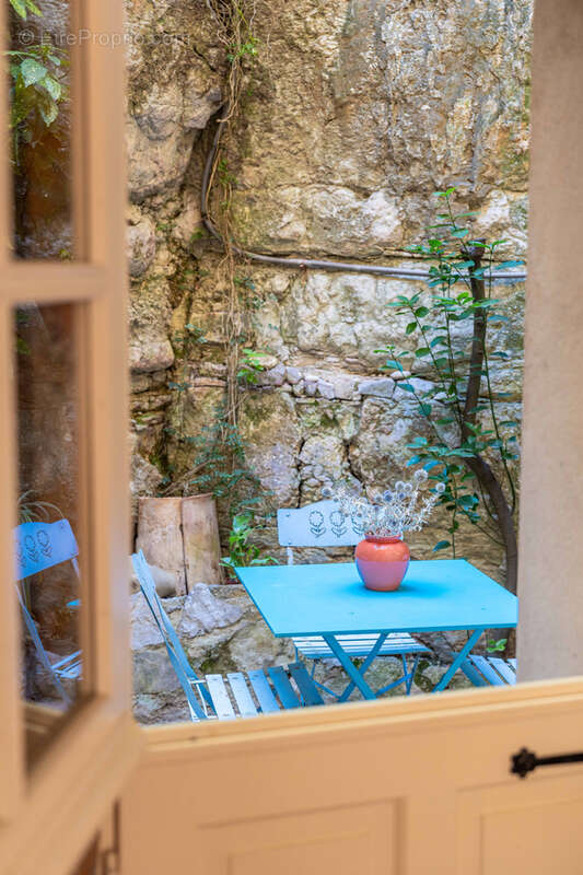 Appartement à TOURRETTES-SUR-LOUP