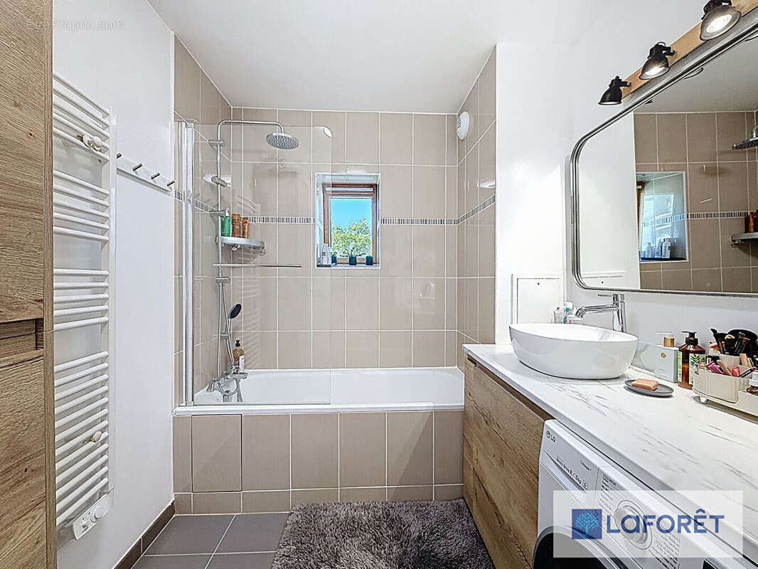 Appartement à LE PLESSIS-TREVISE