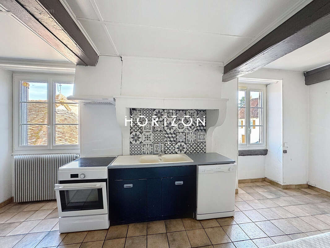 Maison à JONCY