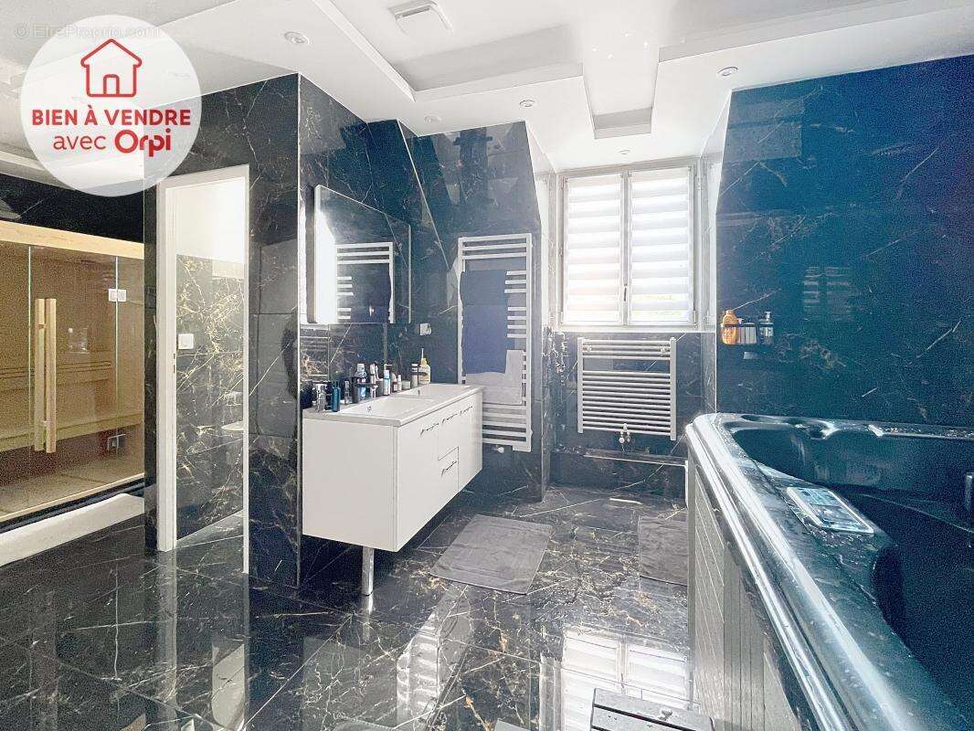 Appartement à MANTES-LA-JOLIE