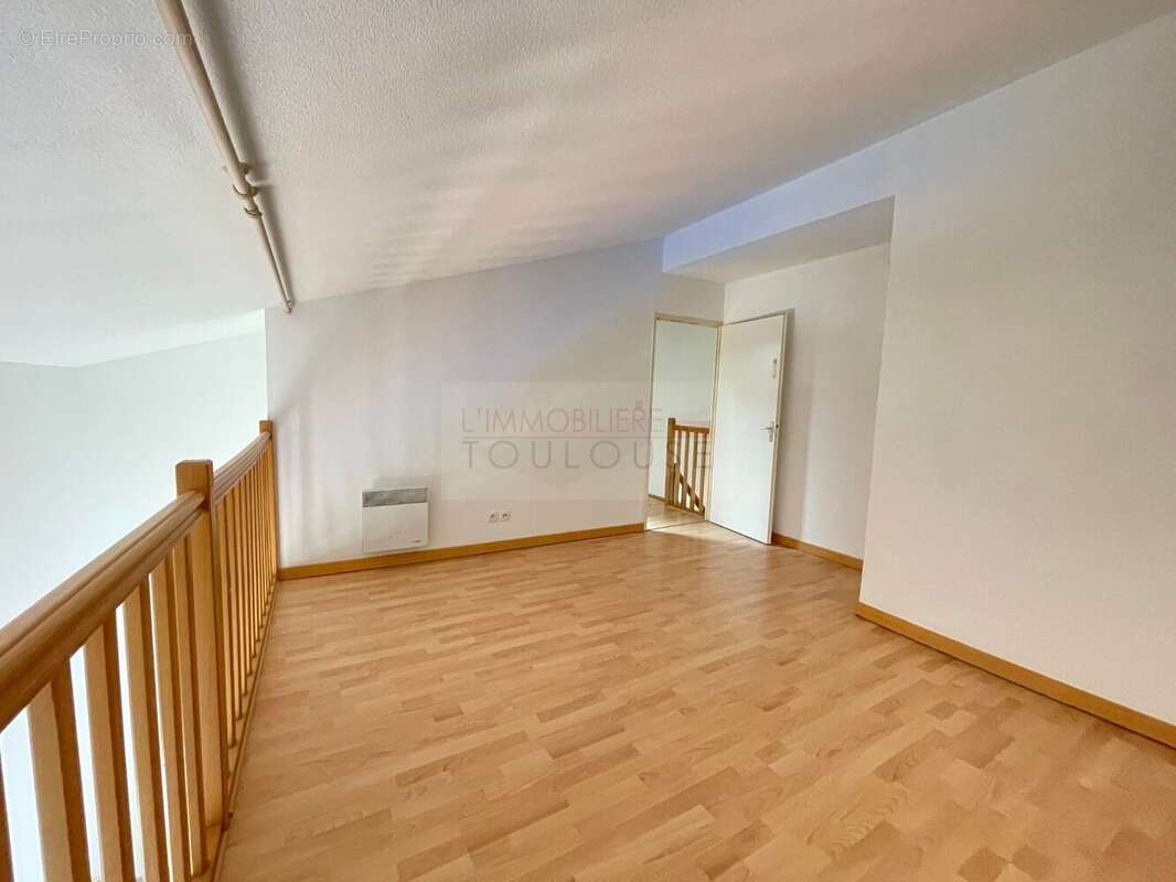 Appartement t4 dernier etage + balcon + garage + parking - photo 6