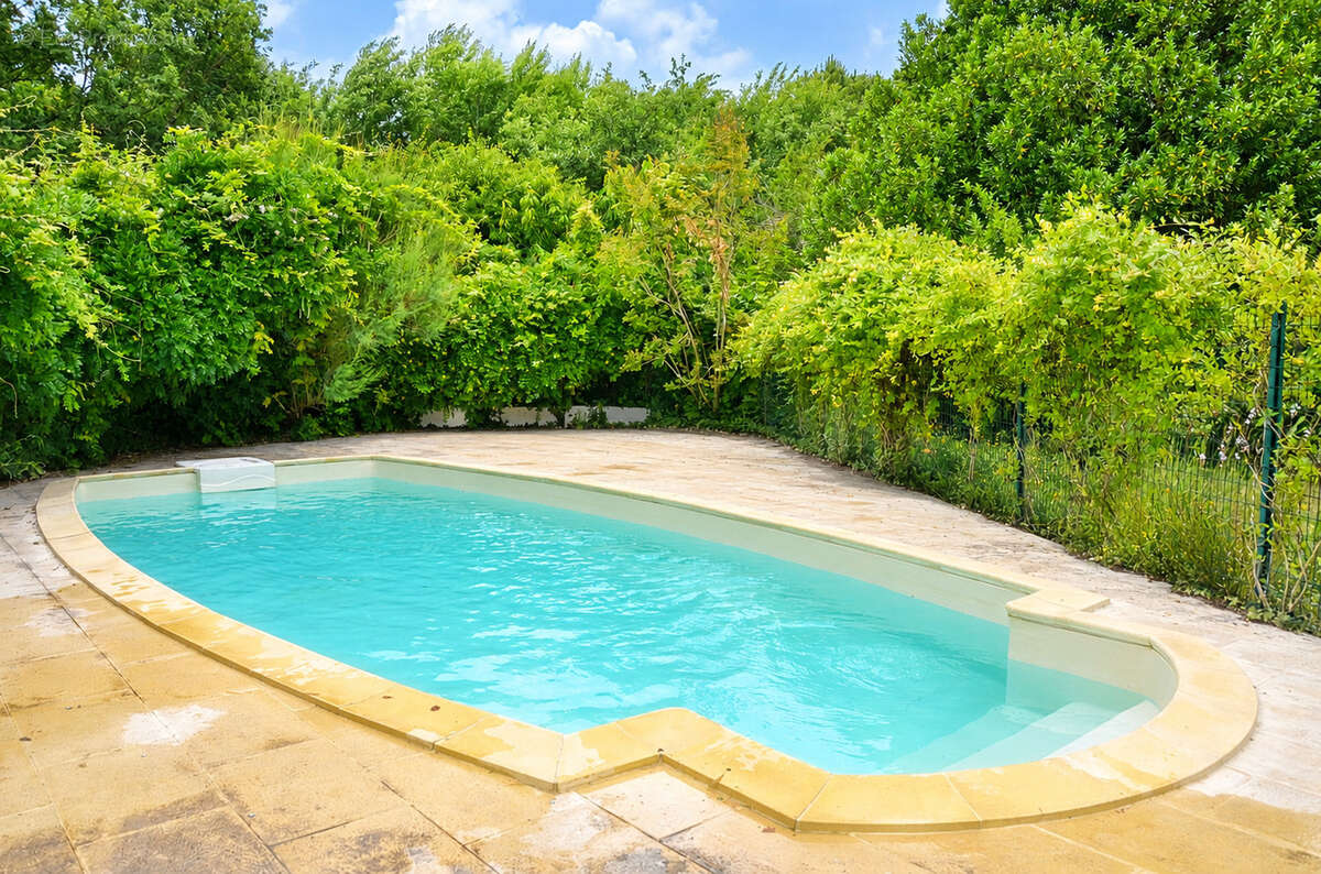 Maison à LA BREILLE-LES-PINS