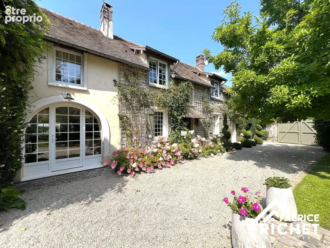 Maison 8 pièces 291 m² à vendre à Pacy-Sur-Eure (27120) - photo 2