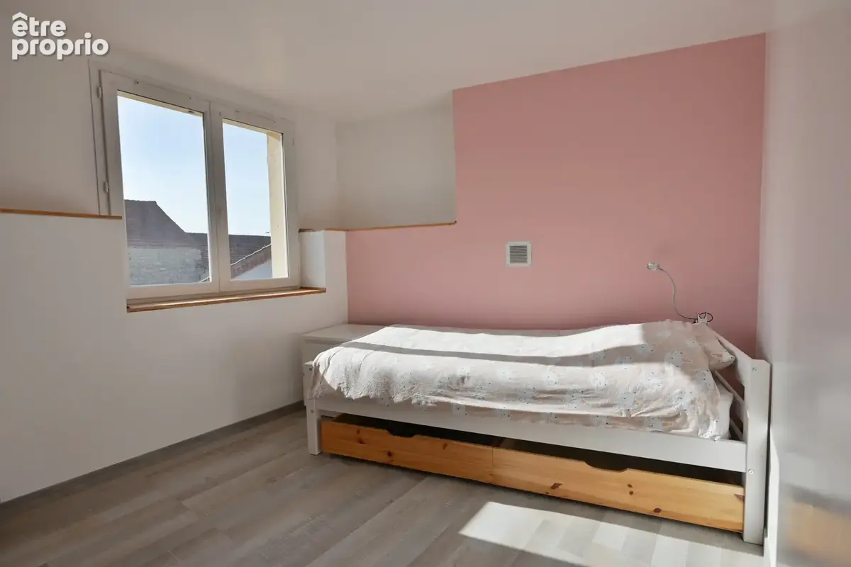 Maison de ville T5 avec balcon, garage et cave - photo 10