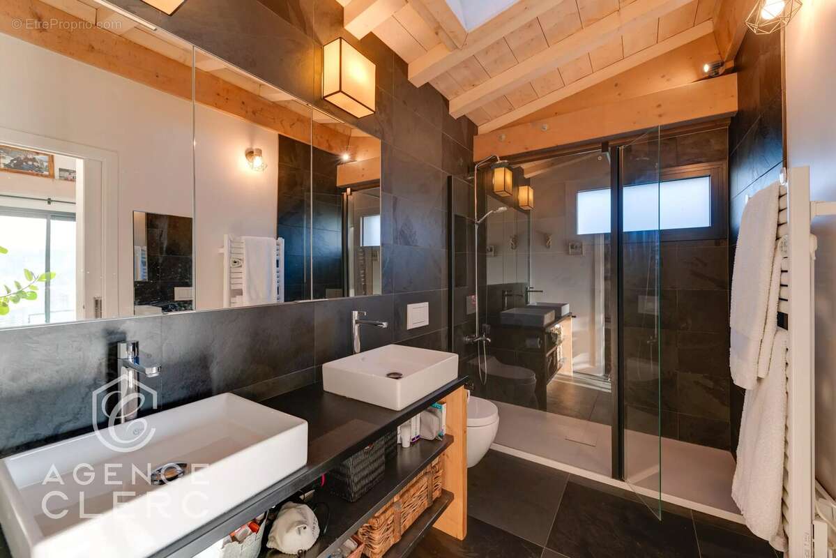 Maison à VEYRIER-DU-LAC