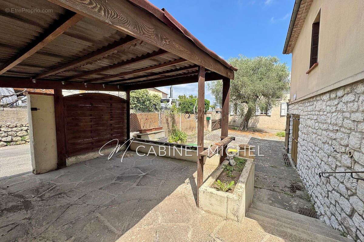 Maison 5 pièces 120 m² à vendre à Le Rouret (06650) - photo 4
