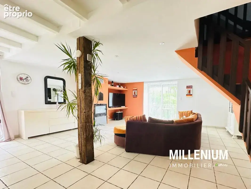 Maison 127 m² à Escandolieres  - photo 10