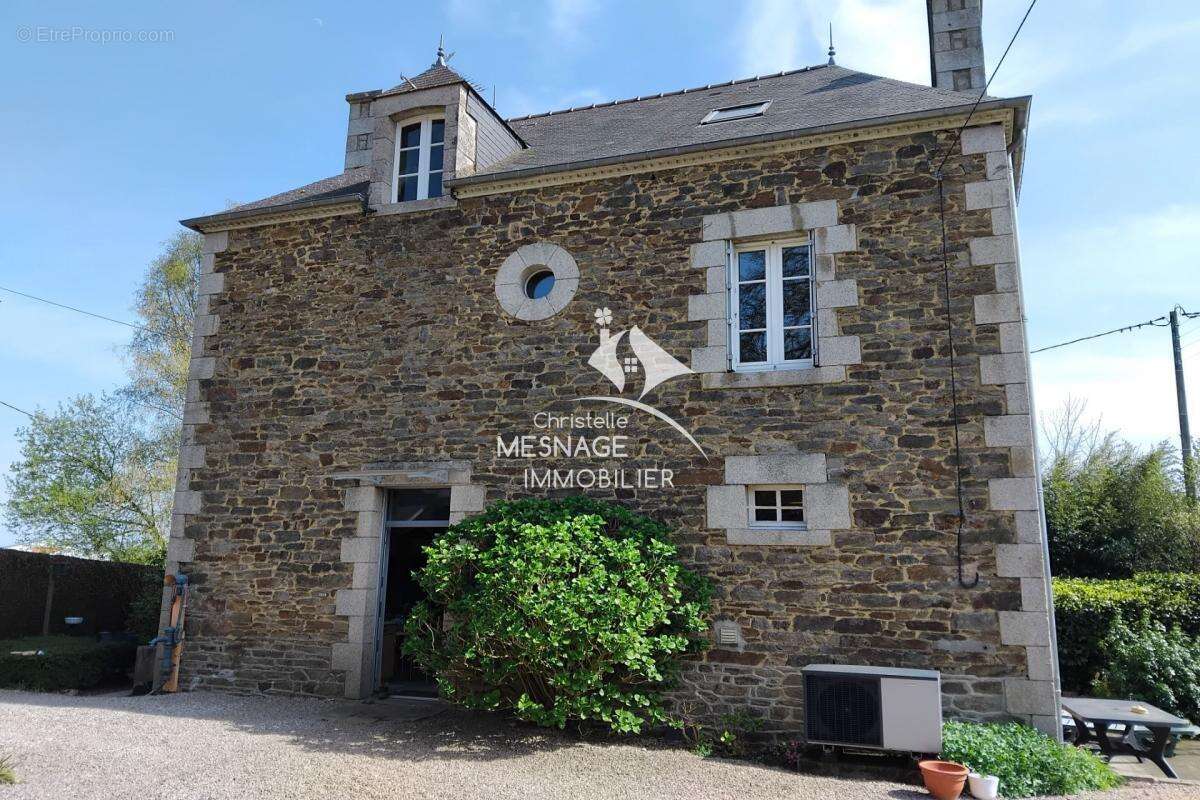 Maison à PLOUER-SUR-RANCE