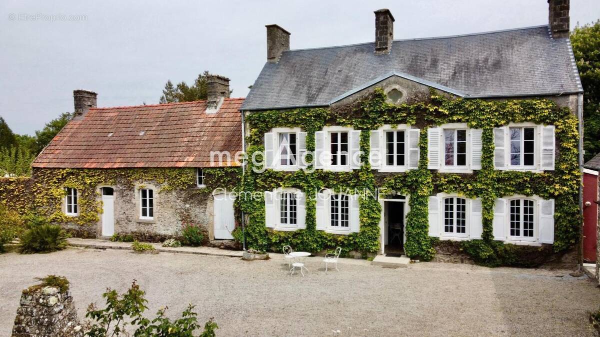 Maison à CANVILLE-LA-ROCQUE