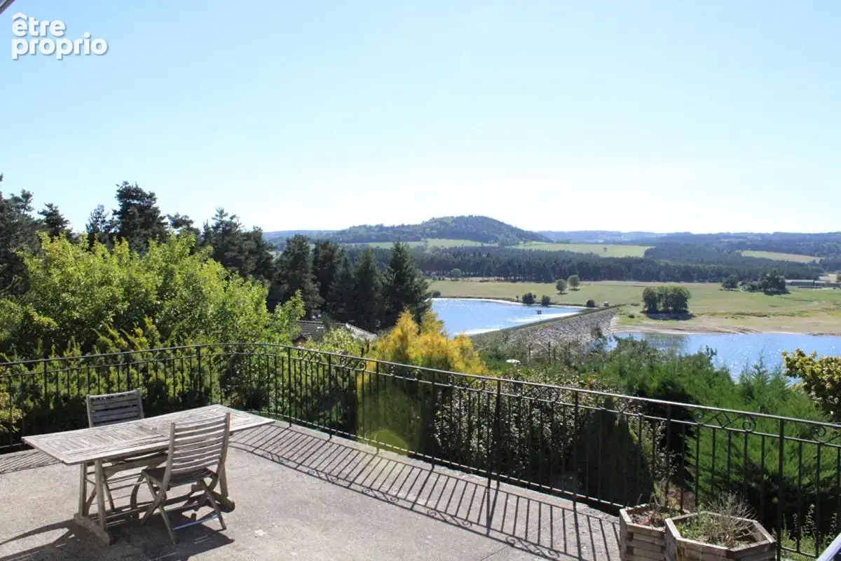 Exclusivité Naussac face au Lac Maison  5 pièce(s) 168 m2 avec une vue panoramique - photo 16