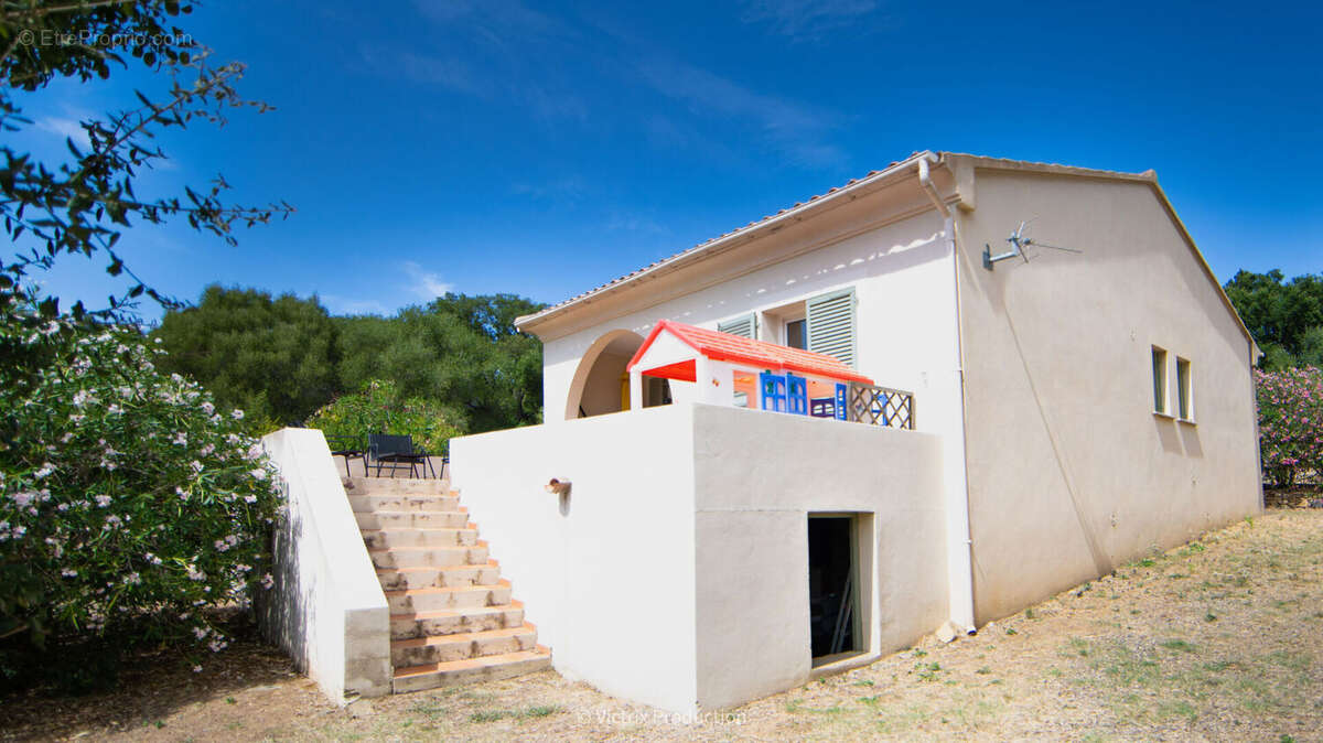 Demeure de prestige Oletta 15 pièces 281 m2, piscine, terrain 7500 m2 - photo 10