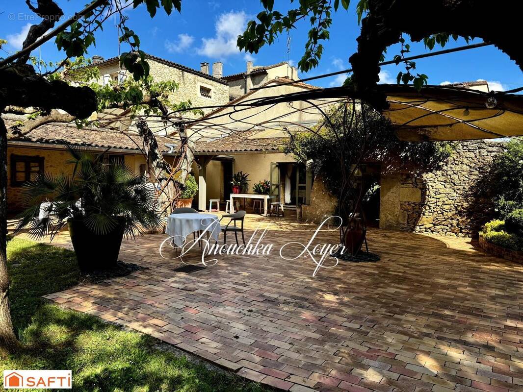 Photo 1 - Commerce à SAINT-MACAIRE