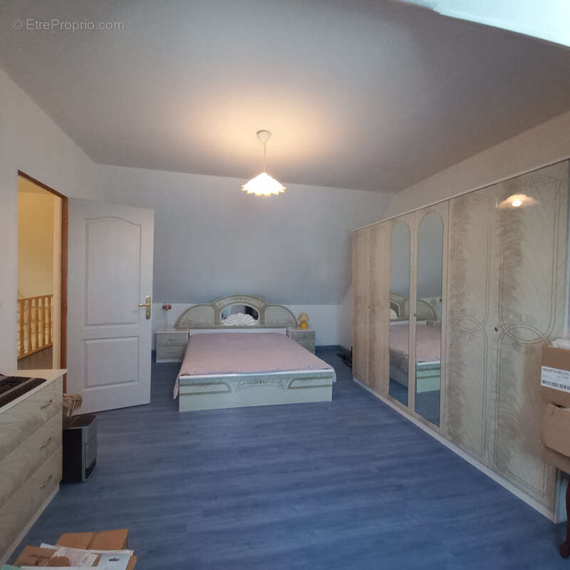 Maison à ORIGNY-SAINTE-BENOITE