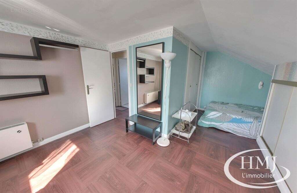 Maison à COURCOURONNES