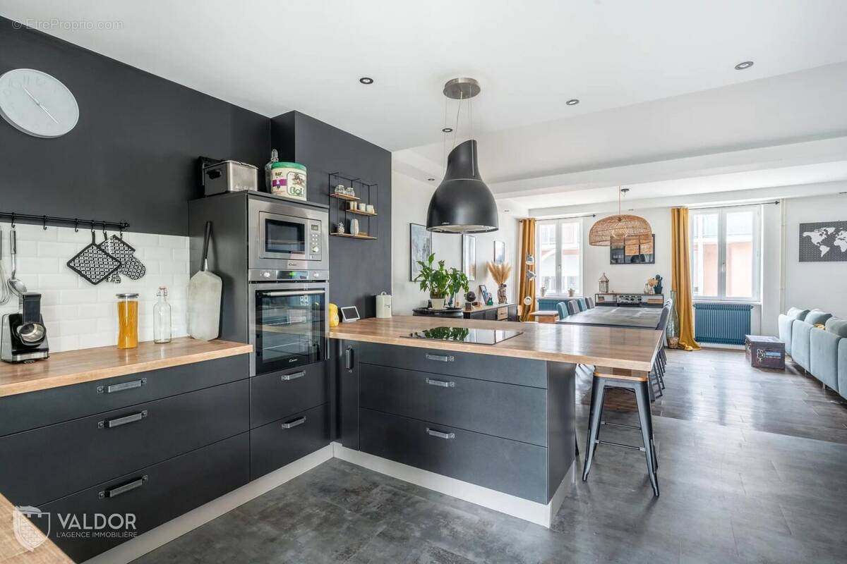 Maison à CORCELLES-EN-BEAUJOLAIS