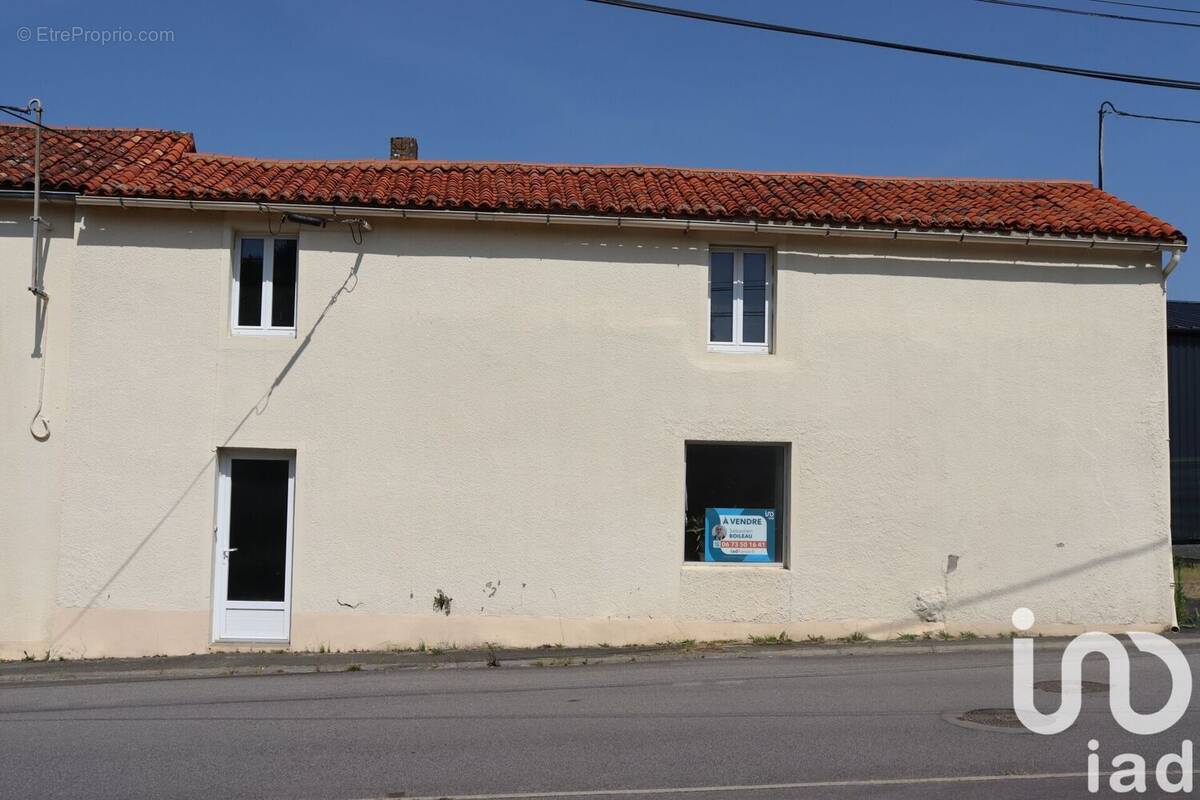 Photo 1 - Maison à LARGEASSE