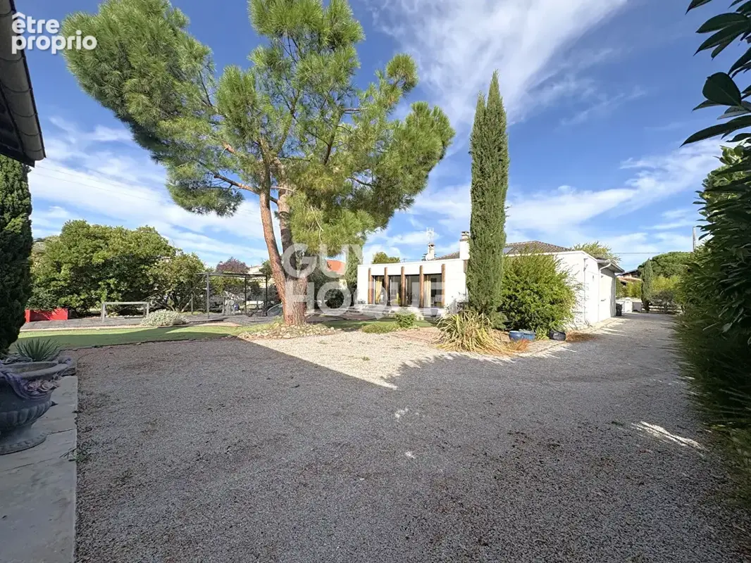 Élégante propriété familiale avec piscine - photo 15