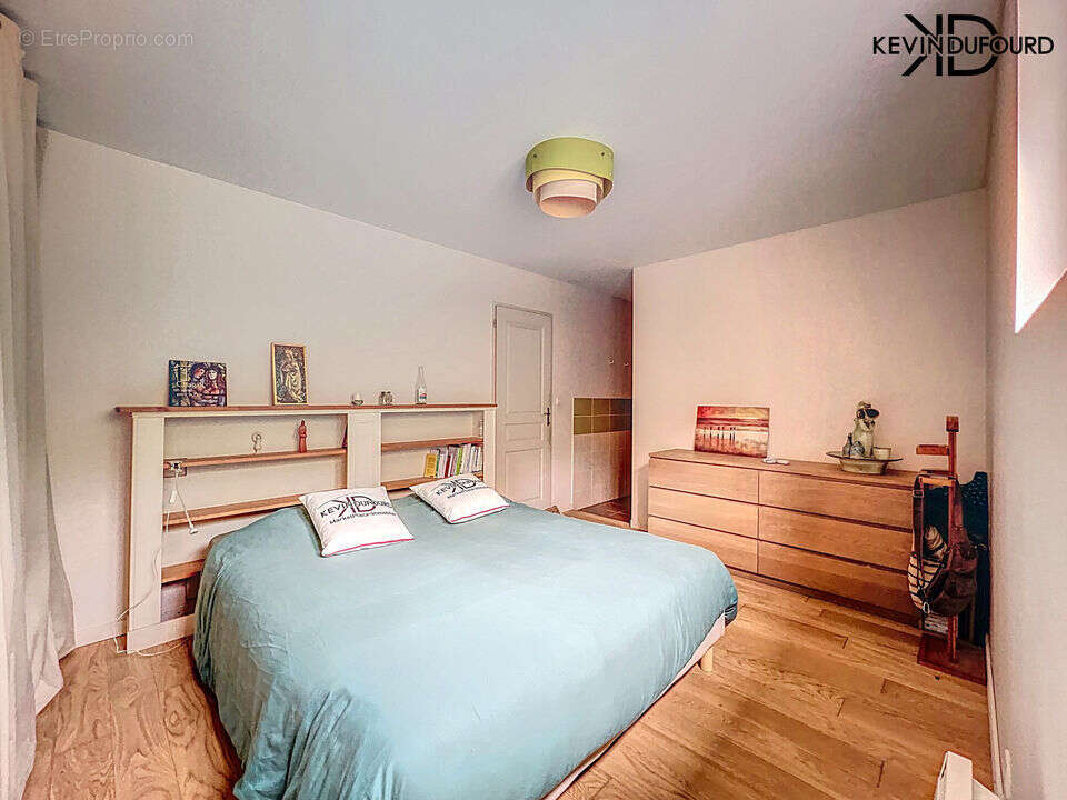 Maison à SAINT-ETIENNE-DE-FONTBELLON