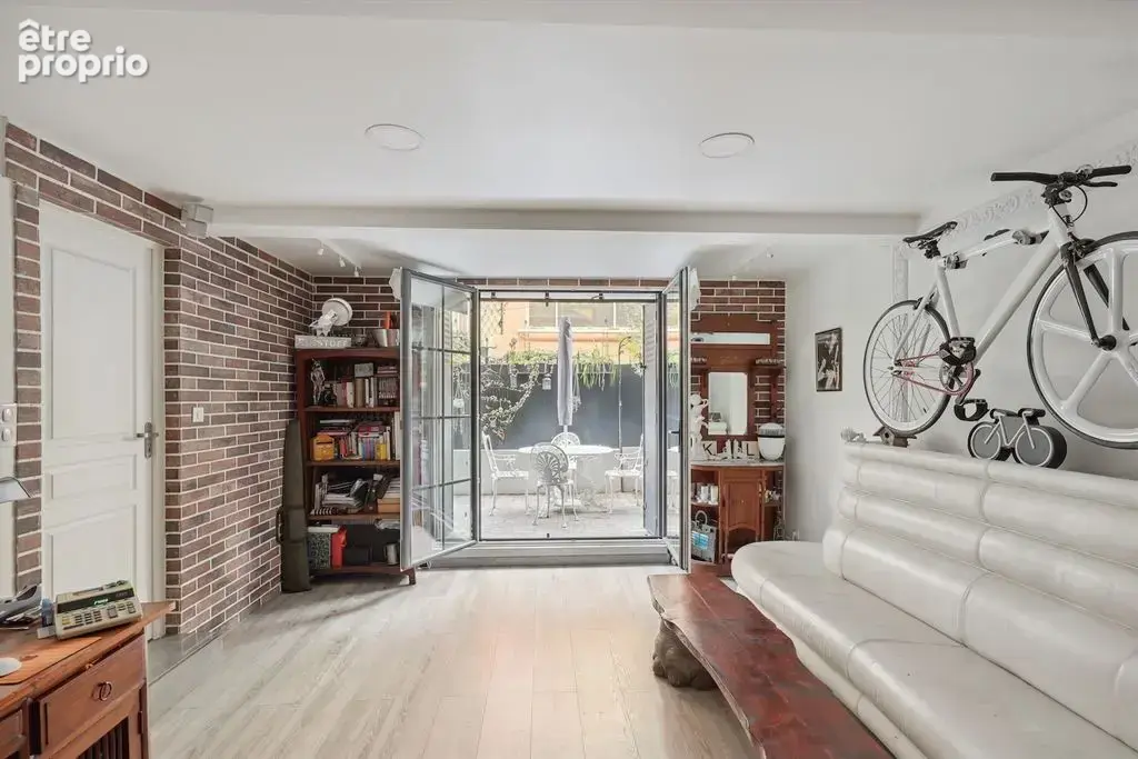Paris 14e (75014) – Maison de 195 m², 4 chambres, bureau, patio de 17 m² – quartier du Parc Montsouris - photo 10