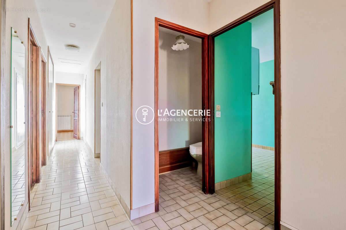 Maison à LE HAILLAN