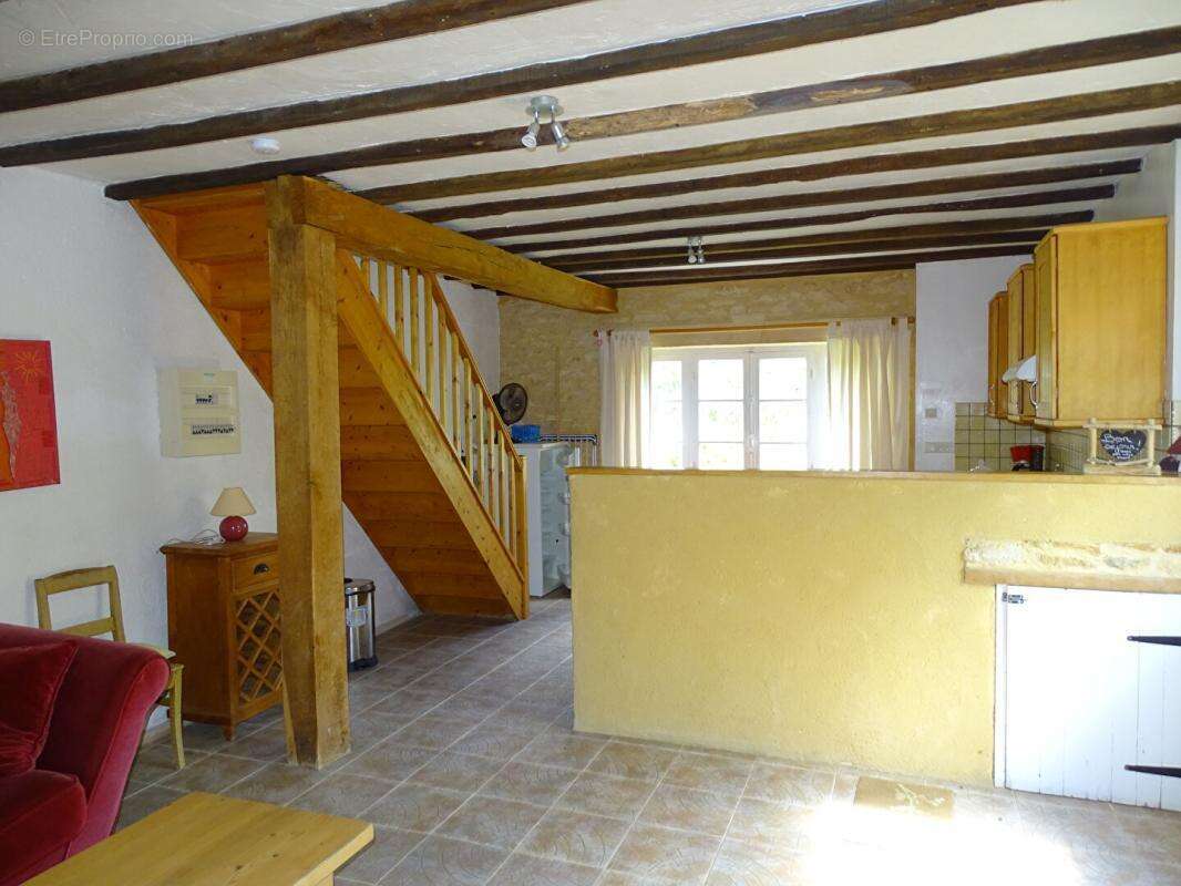 Maison à SAINT-GENIES