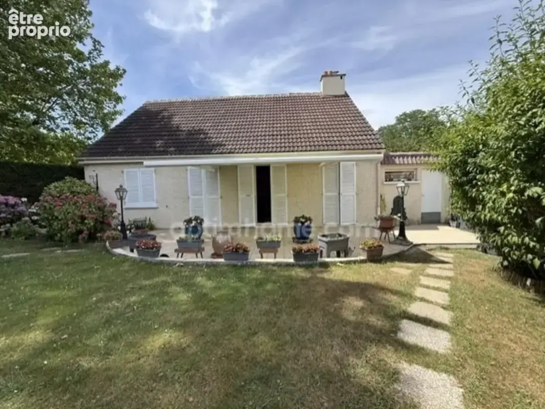 Maison à LIMOURS