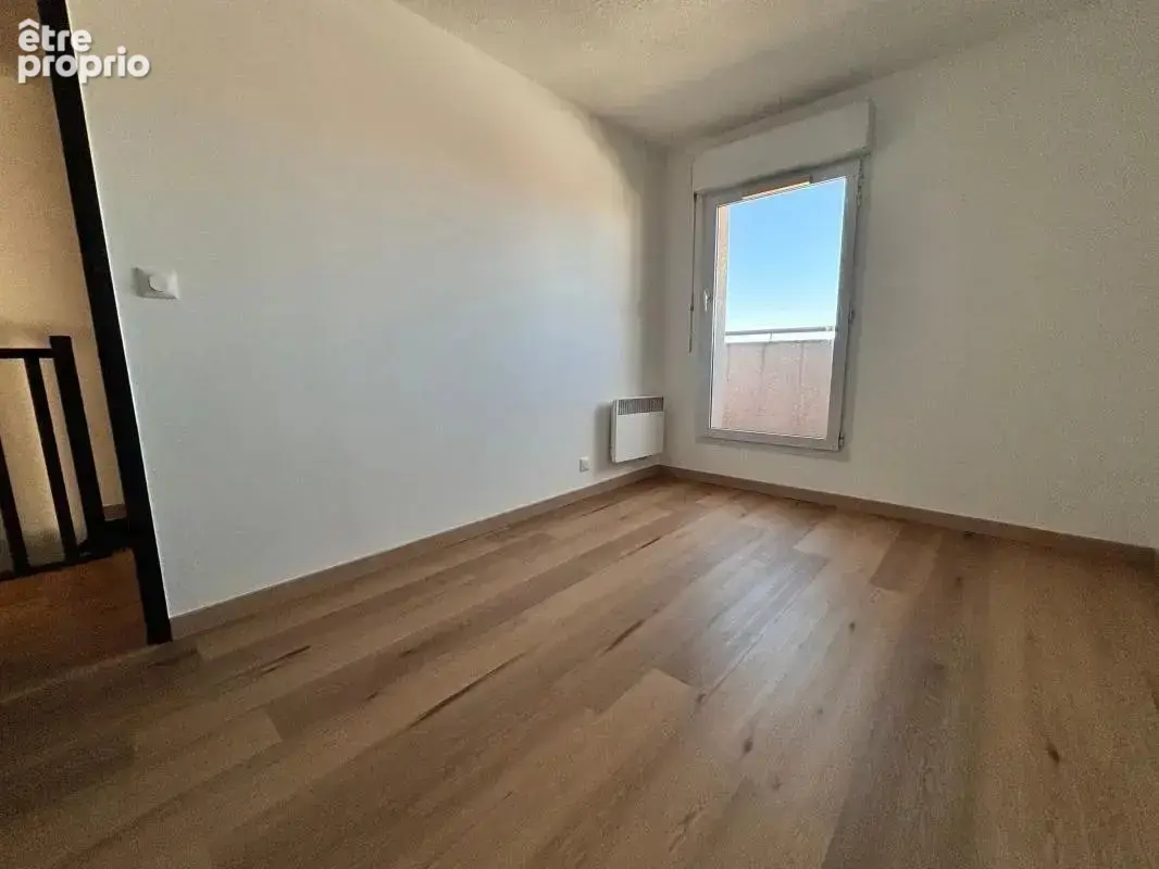 Duplex en dernier étage avec terrasse et parking boxé - photo 6
