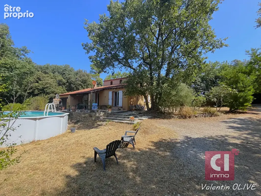 Maison La Roquebrussanne 5 pièces 144 m2 - Piscine et Garage - photo 1