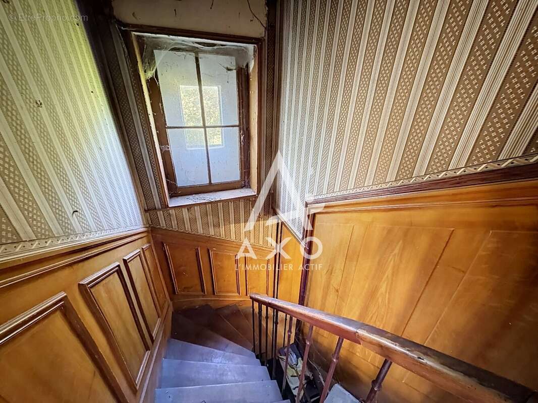 Maison familiale avec garage et dépendance - photo 15