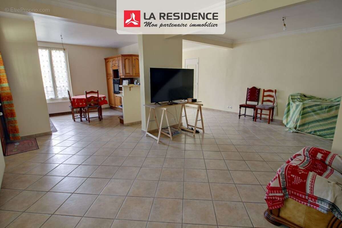 Maison à LES MUREAUX