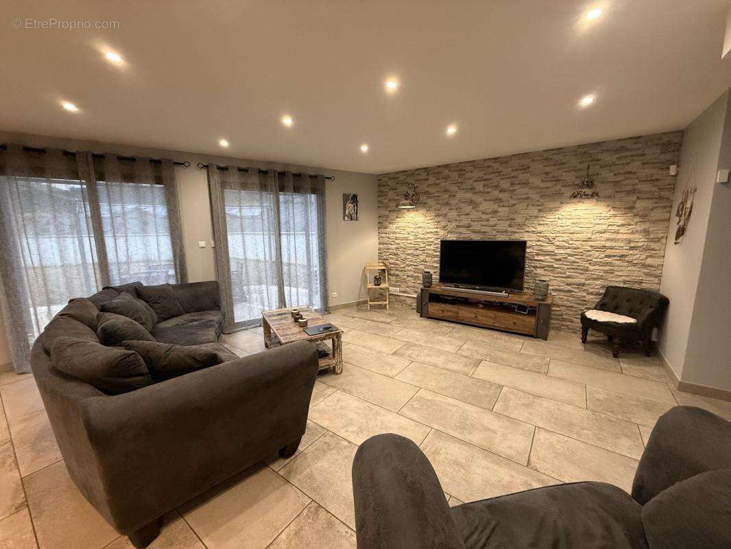 Maison à LOIRE-SUR-RHONE