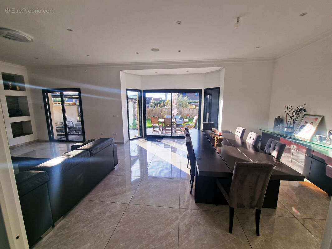 Maison à AUBERGENVILLE