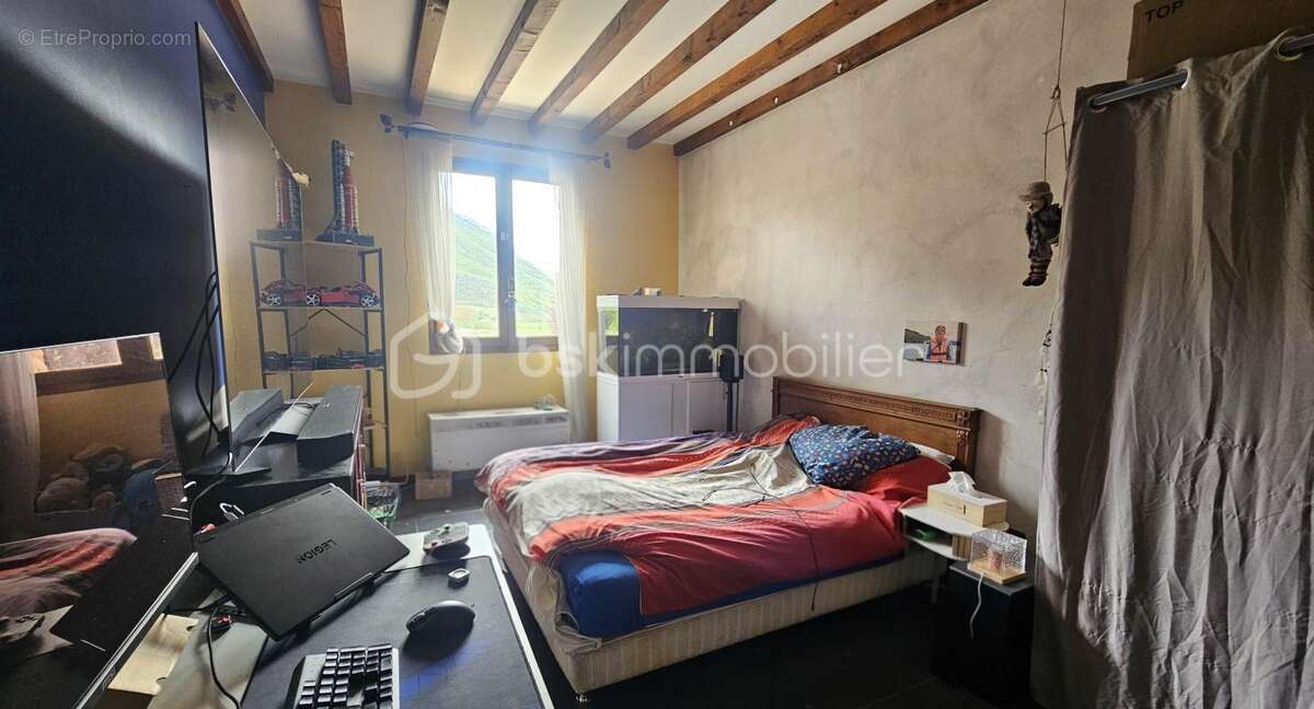 Maison à LA BATIE-MONTSALEON