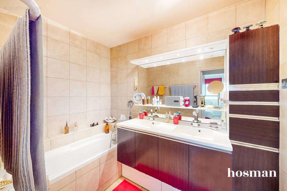 Appartement à PARIS-19E