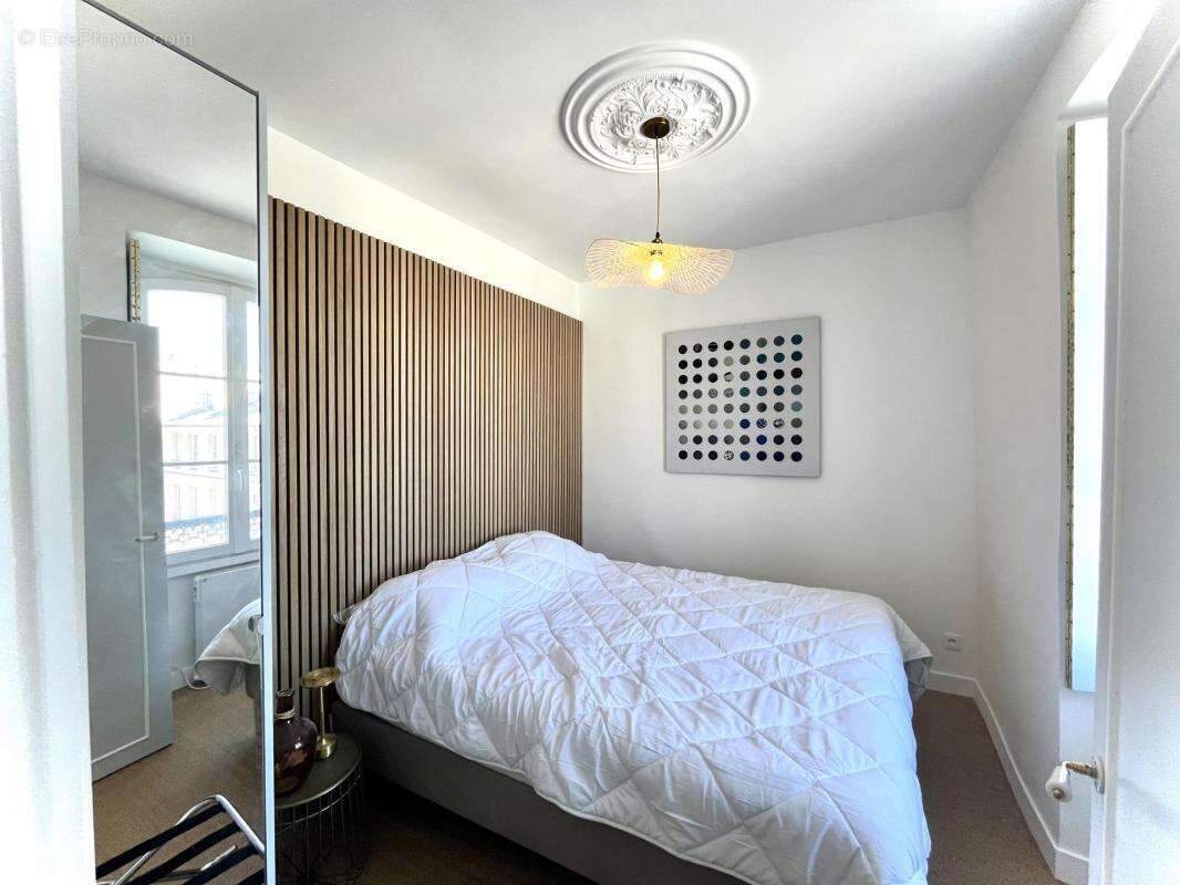 Versailles – Quartier Saint-Louis – Appartement 2 pièces renové - photo 7