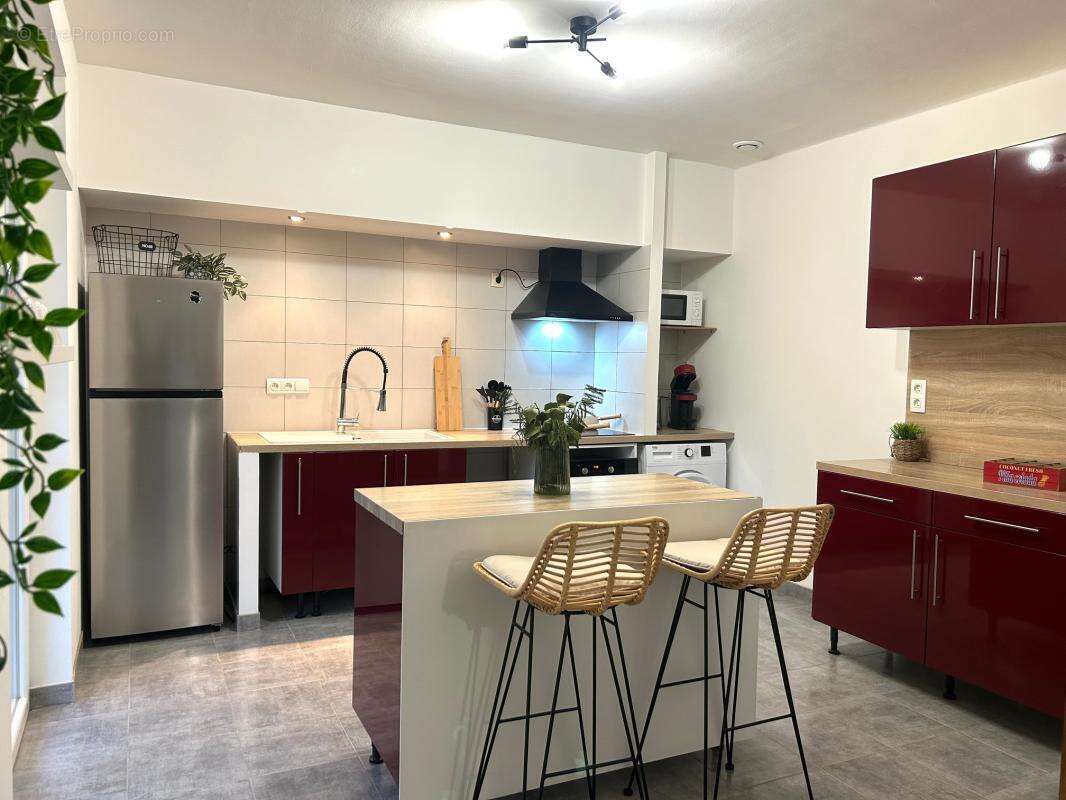 Maison à SAINT-ETIENNE-DE-TULMONT