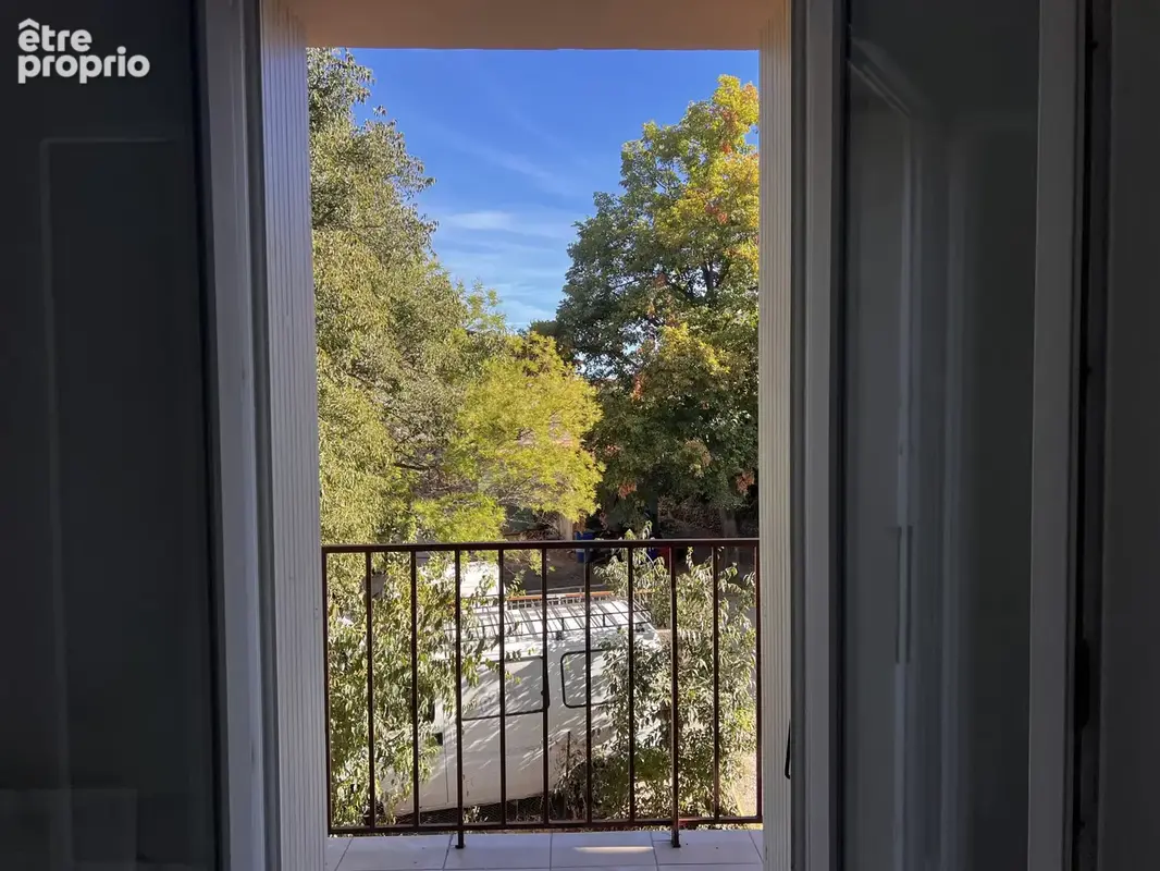 F2 bis avec balcon et vue dégagée à Céret - photo 12