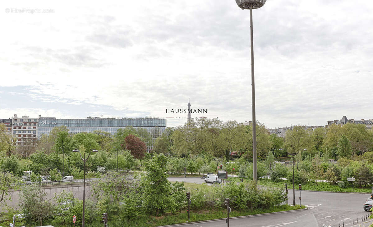 Appartement à NEUILLY-SUR-SEINE