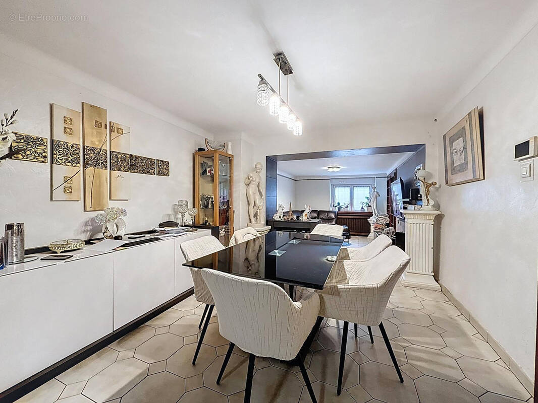 Maison à AUDUN-LE-TICHE