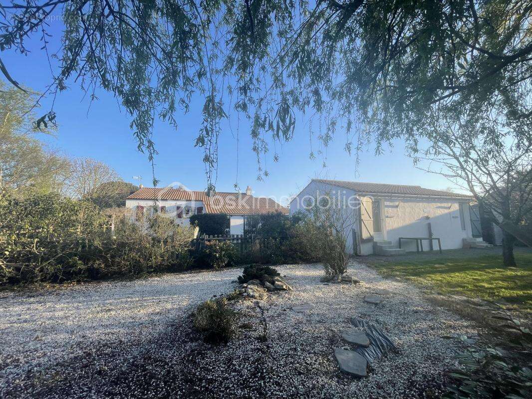 À VENDRE – Maison 7 pièces  183 m2 LE FENOUILLER  avec possibilité activité gîte, proche de Saint-Gilles-Croix-de-Vie - photo 8