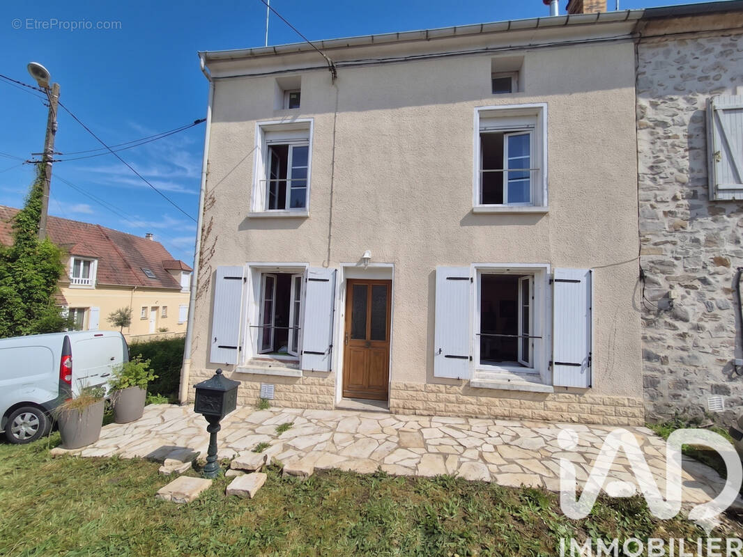 Photo 1 - Maison à LIZY-SUR-OURCQ
