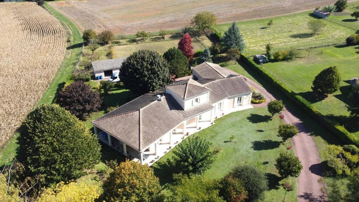 Maison à BECHERESSE