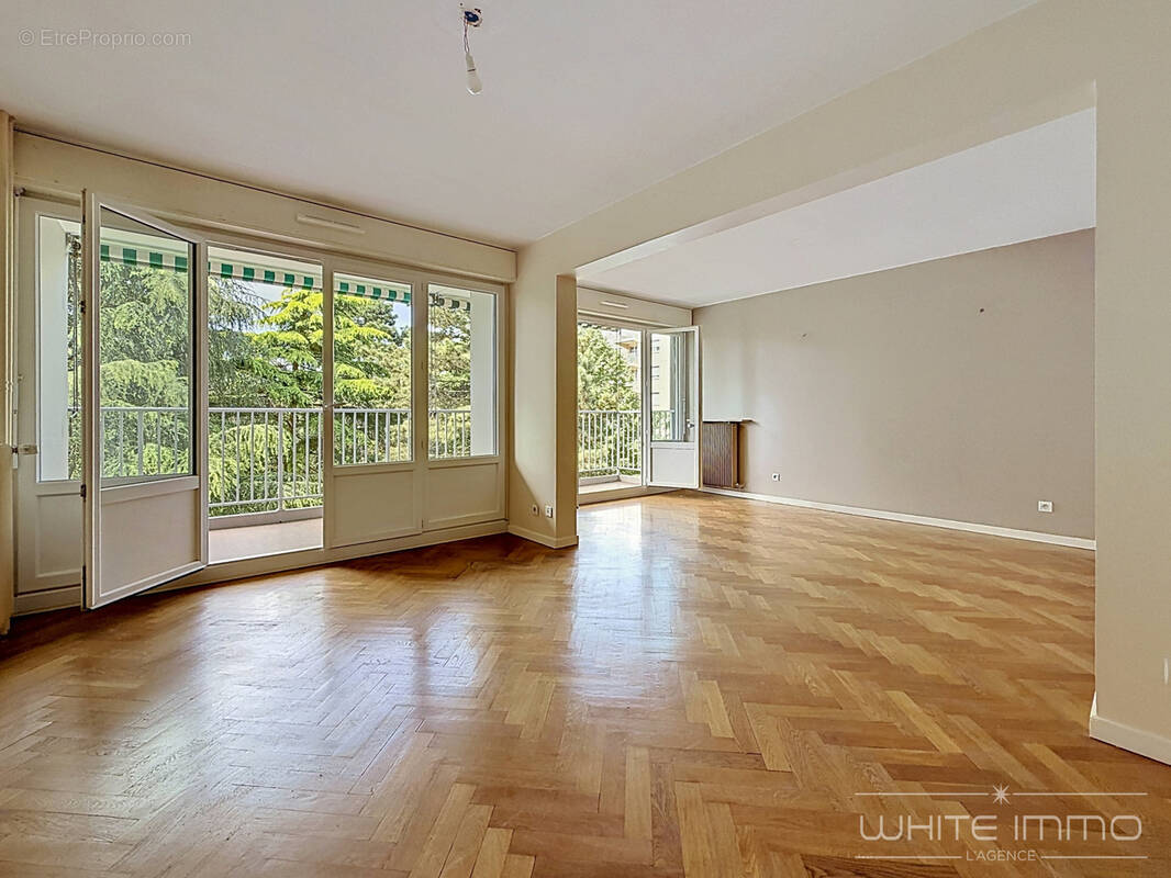Appartement à SAINTE-FOY-LES-LYON