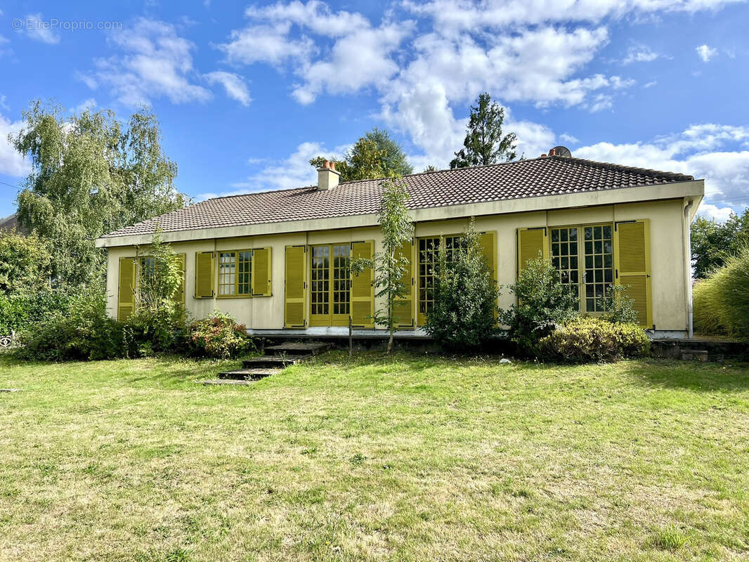 Maison à LES BRULAIS